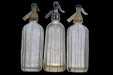 Box lot - Soda Syphons