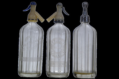 Box lot - Soda Syphons