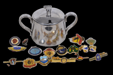 Collectible - Sugar Bowl w/ Assorted pins