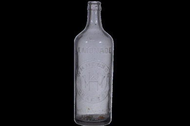 Crown seal - 20oz - W.H. Henson, Grafton