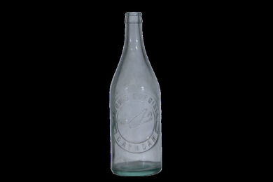 Crown seal - 26oz - Snow's Cordials, Gayndah