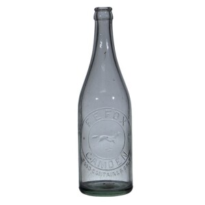 Crown seal - 26oz - F.E. Fox, Camden