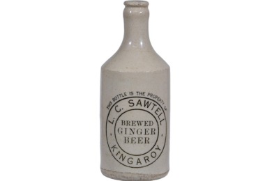 Ginger Beer - Crown seal - L.C. Sawtells, Kingaroy