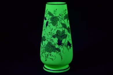 Opaline - Wildberries Vase
