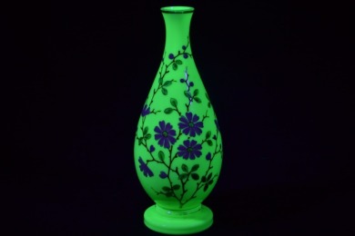 Opaline - Pink flower Vase
