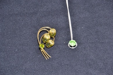Uranium Glass - Jewellery - Sarah Coventry x 2