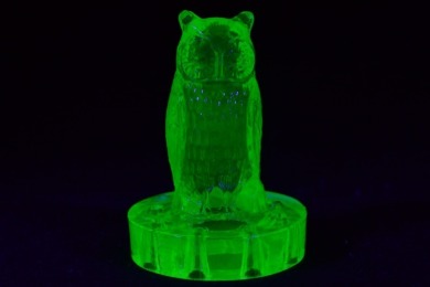 Uranium Glass - Centrepiece - Owl