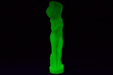 Uranium Glass - Centrepiece - Statue on Block