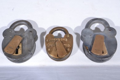 Estate - Jacksons Locks, Launceston x 3