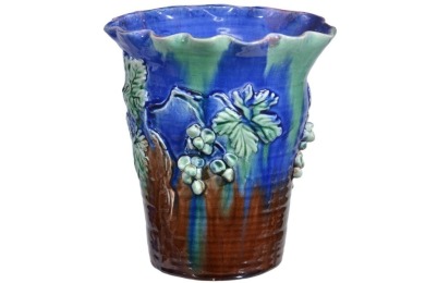 Castle Harris - Scalloped Rim Vase