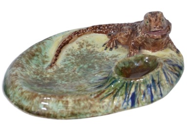 Alexander School NSW - Lizard Smoking Stand