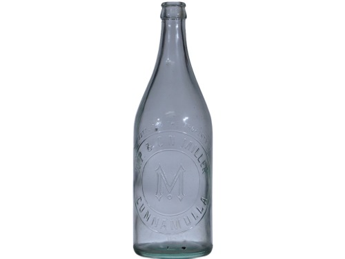 Crown seal - 24oz - W. P. & C. N. Miller, Cunnamulla