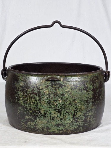 Cast Iron - Camp Oven - Clark and Co