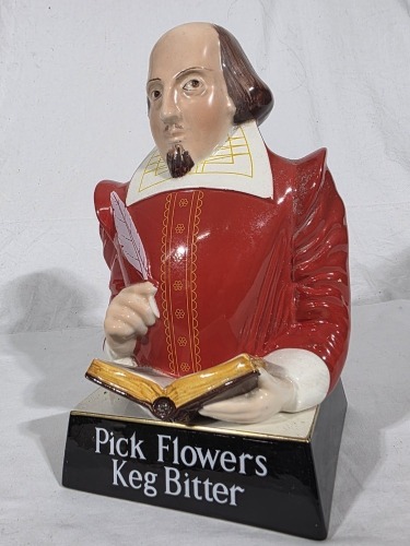 Figurine - Pick Flowers - Bitter