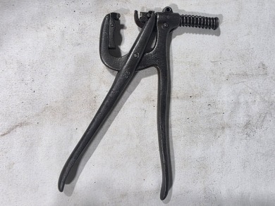 Tools - Cobbling - Shoe Rivetting device