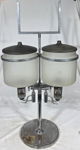 Milkbar - dual syrup dispener