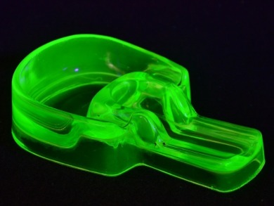 Uranium Glass - Pipe Stand
