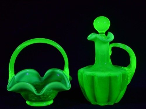Uranium Glass - Decanter and basket - Gibson Glass