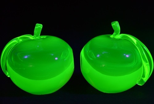 Uranium Glass - Murano Glass - Apple Bookends
