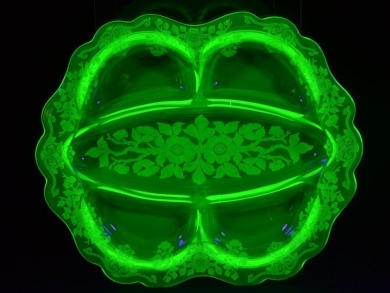 Uranium Glass - Depression Glass - Serving tray