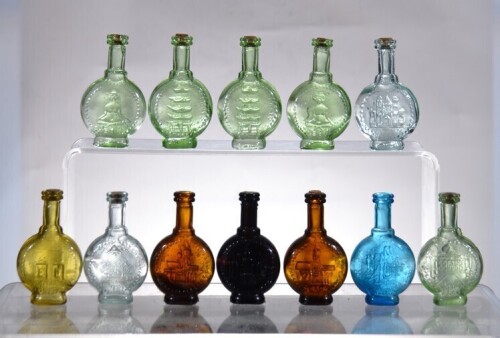 Miniature / Samples - 1970's Miniature Bitters reproduction collection with box