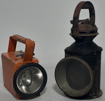 Lanterns - Railway Lantern x2 - Complete with all lenses