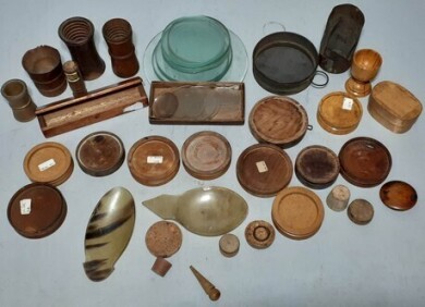 Box lot - Antique pill making related items