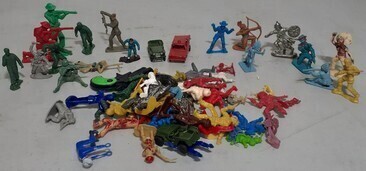 Toys - Group Lot Soldiers, Cowboys and Indians
