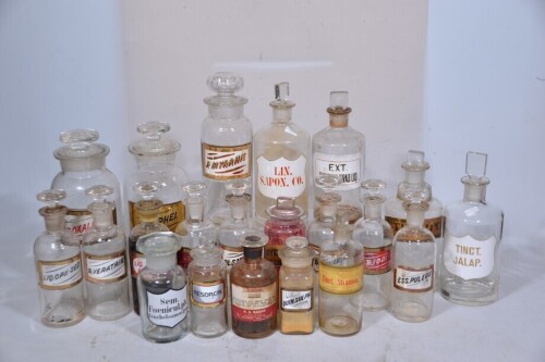 Box Lot - Apothecary Bottles Rounds